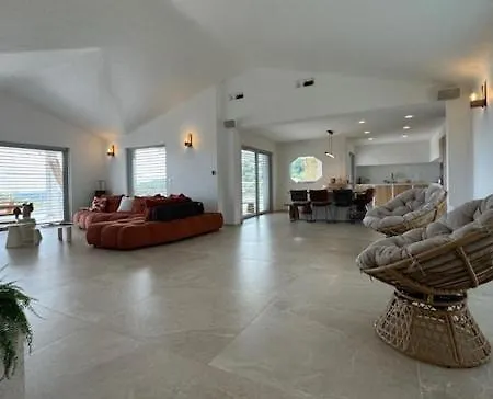 For Rent Near Cala Rossa Sea View Porto-Vecchio (Corsica)